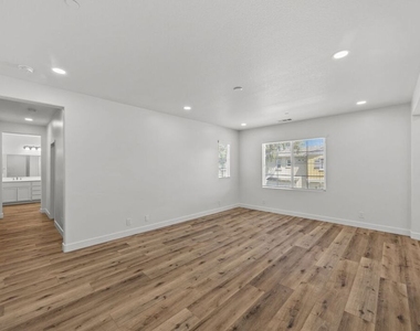 15769 Agave Avenue - Photo Thumbnail 18
