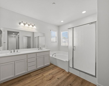 15769 Agave Avenue - Photo Thumbnail 23