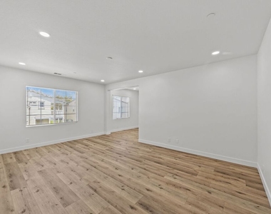 15769 Agave Avenue - Photo Thumbnail 17