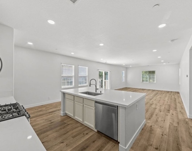 15769 Agave Avenue - Photo Thumbnail 10