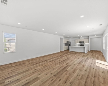 15769 Agave Avenue - Photo Thumbnail 14