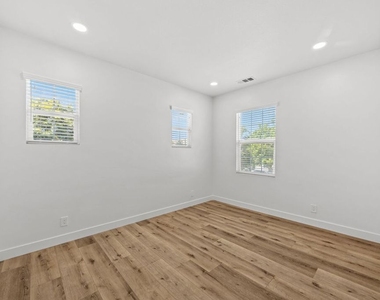 15769 Agave Avenue - Photo Thumbnail 24