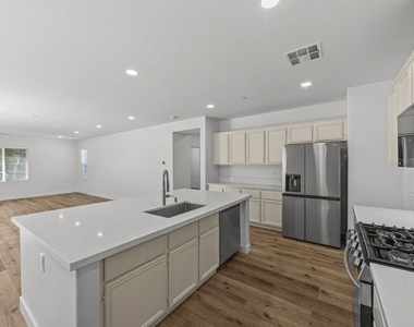 15769 Agave Avenue - Photo Thumbnail 11