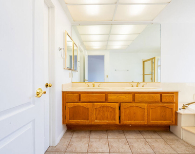 12023 Stone Gate Way - Photo Thumbnail 47