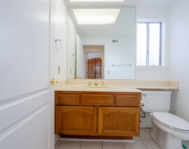 12023 Stone Gate Way - Photo Thumbnail 35