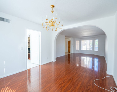 12023 Stone Gate Way - Photo Thumbnail 18