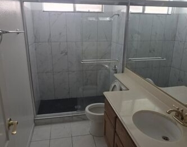 12023 Stone Gate Way - Photo Thumbnail 38