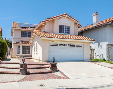 12023 Stone Gate Way - Photo Thumbnail 9