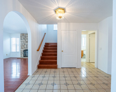 12023 Stone Gate Way - Photo Thumbnail 11