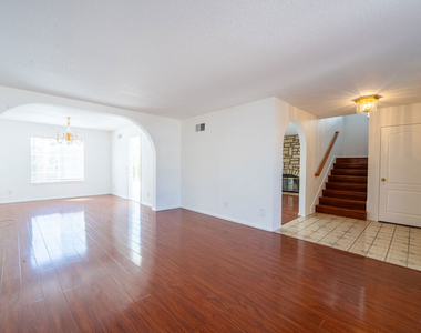 12023 Stone Gate Way - Photo Thumbnail 15