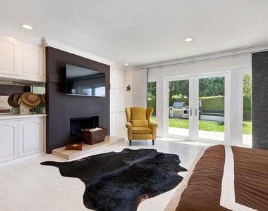 3063 Deep Canyon Drive - Photo Thumbnail 14