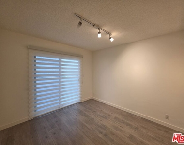 1711 Malcolm Avenue - Photo Thumbnail 33