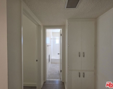 1711 Malcolm Avenue - Photo Thumbnail 20