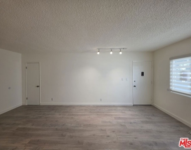 1711 Malcolm Avenue - Photo Thumbnail 28