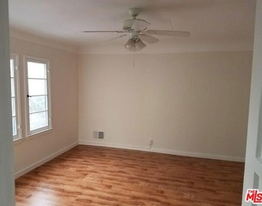 8737 Clifton Way - Photo Thumbnail 6