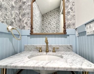 2180 W 31st Street - Photo Thumbnail 14