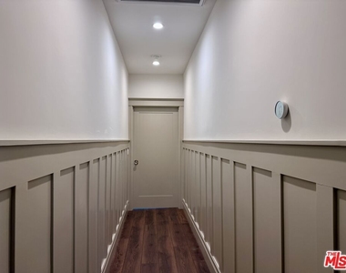 2180 W 31st Street - Photo Thumbnail 18