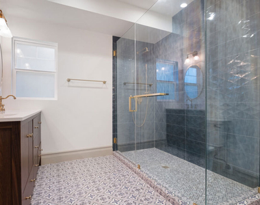 2180 W 31st Street - Photo Thumbnail 16