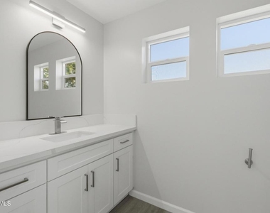 1740 Patricia Avenue - Photo Thumbnail 19