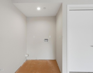 1740 Patricia Avenue - Photo Thumbnail 29