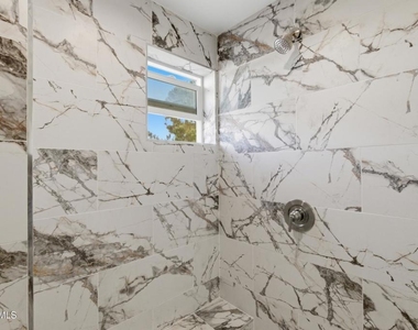 1740 Patricia Avenue - Photo Thumbnail 24