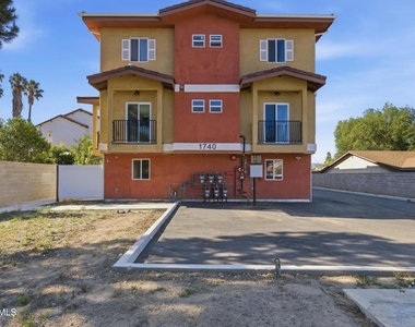 1740 Patricia Avenue - Photo Thumbnail 1