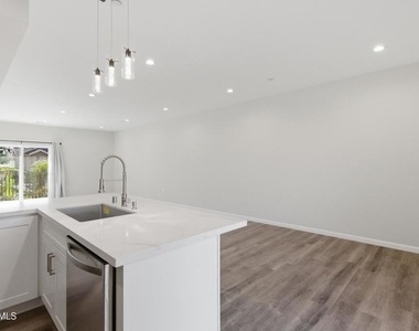 1740 Patricia Avenue - Photo Thumbnail 35