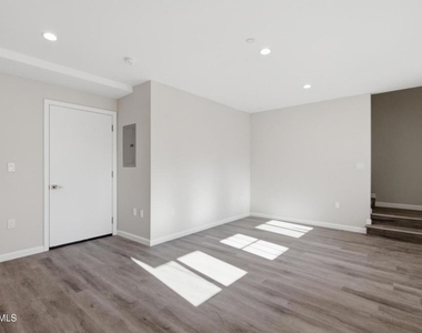 1740 Patricia Avenue - Photo Thumbnail 31