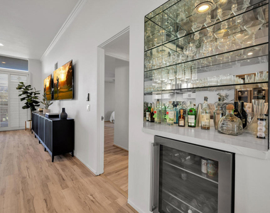 47760 Eisenhower Drive - Photo Thumbnail 12