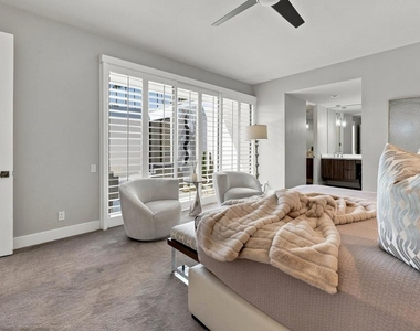 78025 Lago Drive - Photo Thumbnail 24