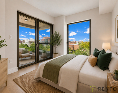 960 Franklin Avenue - Photo Thumbnail 4