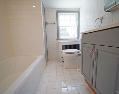 416 Ridgeway - Photo Thumbnail 7