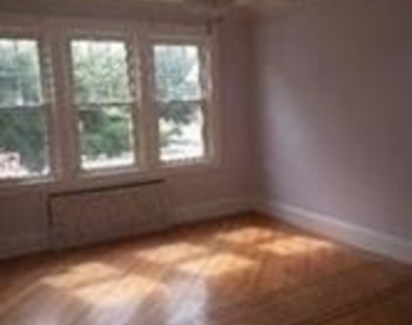 127 Gordon - Photo Thumbnail 2