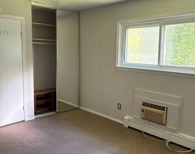 4 Fishkill Glen Drive - Photo Thumbnail 9