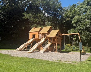 4 Fishkill Glen Drive - Photo Thumbnail 15