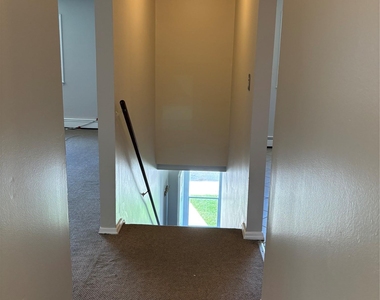 4 Fishkill Glen Drive - Photo Thumbnail 3