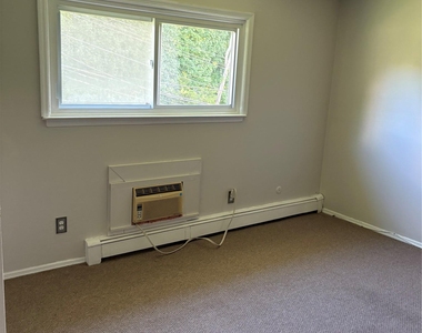 4 Fishkill Glen Drive - Photo Thumbnail 10