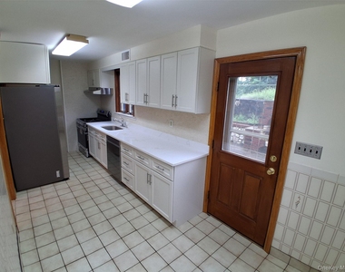 16 Richardson Place - Photo Thumbnail 9