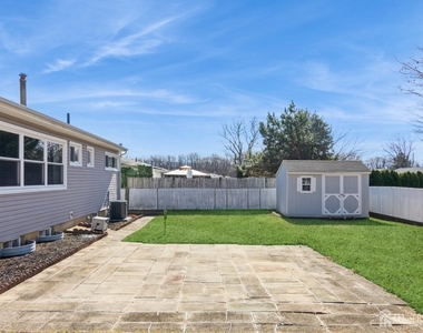 11 Wellesley Road - Photo Thumbnail 19