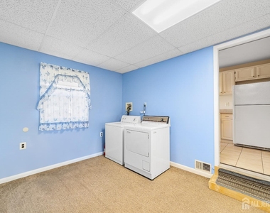 11 Wellesley Road - Photo Thumbnail 14