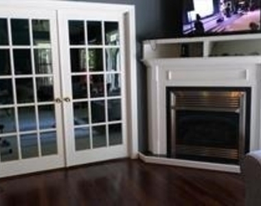 202 Baylor Drive - Photo Thumbnail 6