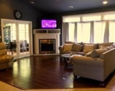 202 Baylor Drive - Photo Thumbnail 5