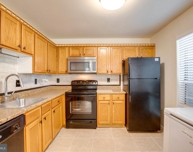 11180 Rienzi Place - Photo Thumbnail 15