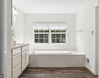5871 Paine Run Place - Photo Thumbnail 26