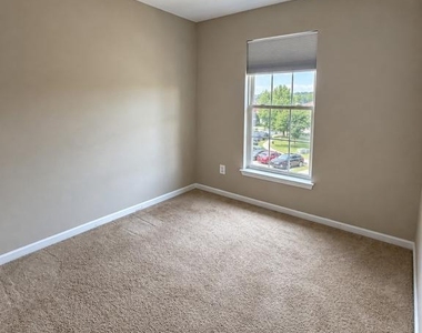 1380 Cranes Bill Way - Photo Thumbnail 16