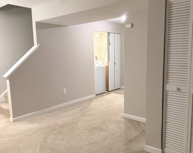 3153 Antrim Circle - Photo Thumbnail 11