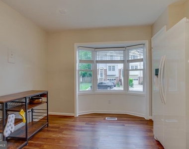 3700 Roxbury Lane - Photo Thumbnail 13