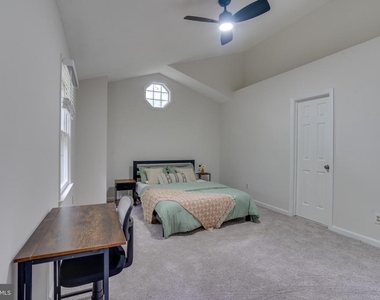 3700 Roxbury Lane - Photo Thumbnail 35