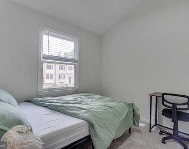 3700 Roxbury Lane - Photo Thumbnail 48