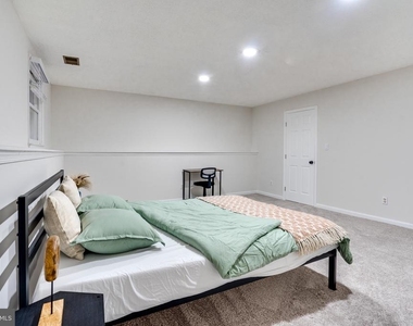 3700 Roxbury Lane - Photo Thumbnail 62